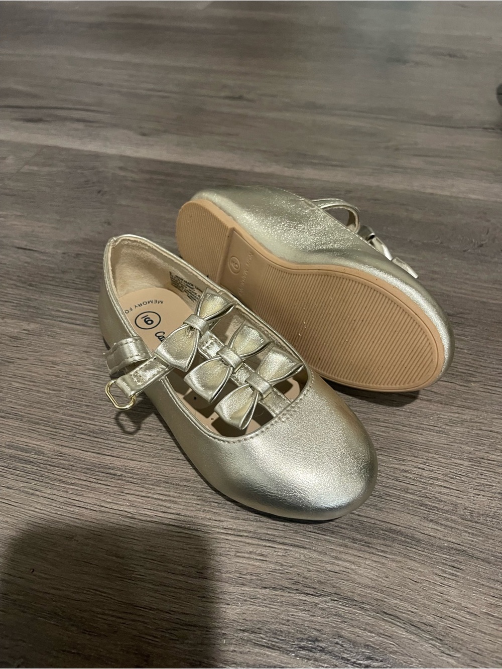 Cat & Jack Girls Metallic Gold Bow Mary Jane Dress Shoes